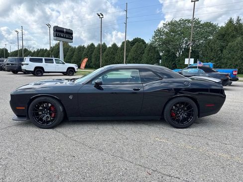 Used 2015 Dodge Challenger SRT Hellcat RWD image 4