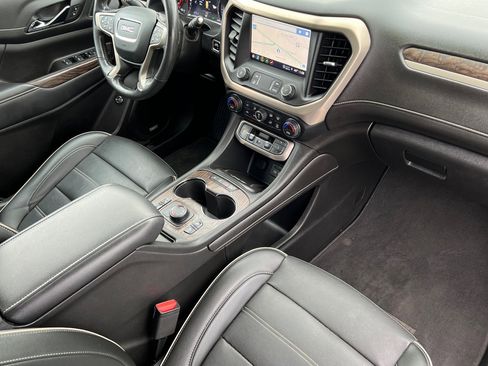 Used 2021 GMC Acadia Denali w/ Denali Ultimate Package image 19