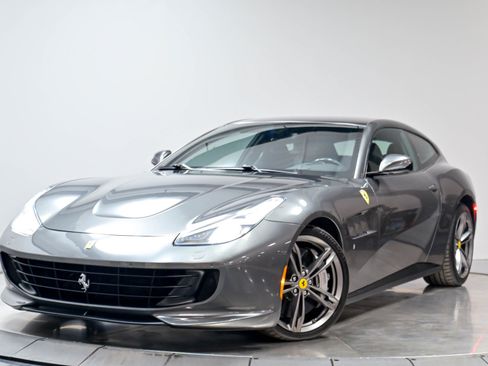 Used 2017 Ferrari GTC4Lusso AWD/4WD image 78