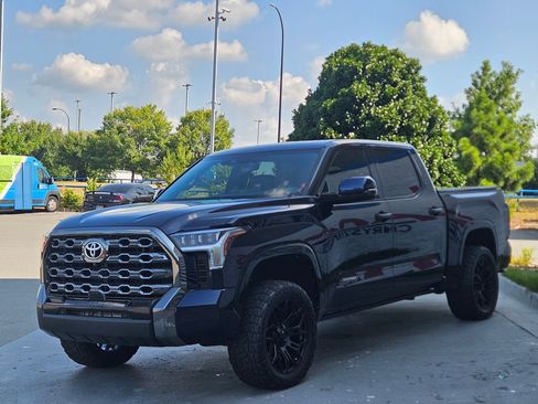 Used 2023 Toyota Tundra Platinum AWD/4WD image 3