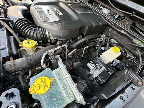 Used 2015 Jeep Wrangler Unlimited Sport w/ Quick Order Package 24S image 16