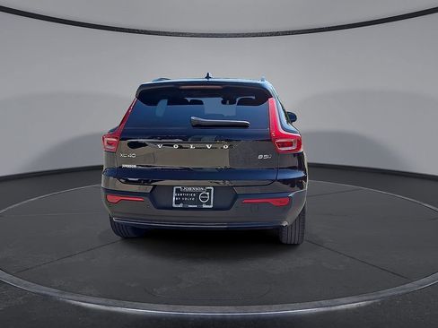 Certified 2026 Volvo XC40 B5 Plus AWD/4WD image 8