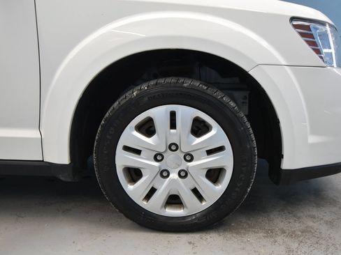 Used 2018 Dodge Journey SXT w/ Connectivity Group FWD image 39
