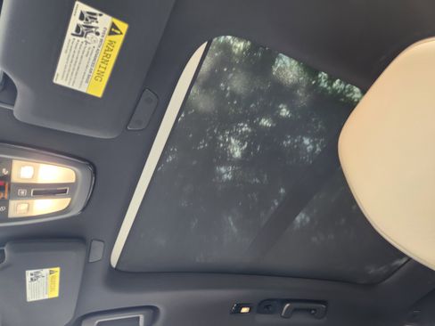 New 2025 Volvo XC90 T8 Plus w/ Protection Package Premier image 27