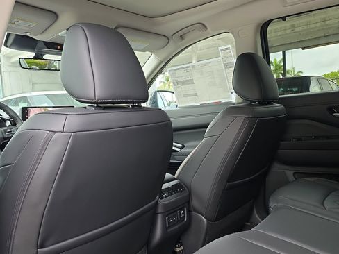 New 2026 Nissan Pathfinder Platinum w/ Cargo Package AWD/4WD image 16