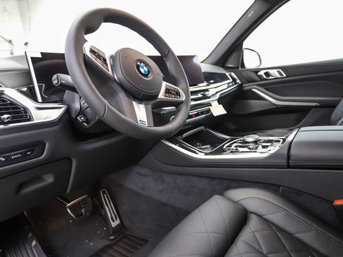 New 2026 BMW X5 xDrive40i w/ M Sport Package image 10