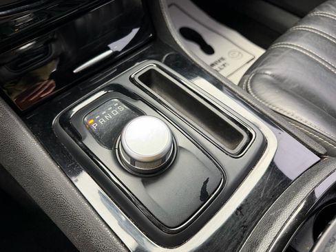 Used 2019 Chrysler 300 S RWD image 23
