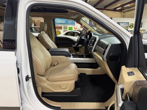 Used 2019 Ford F350 Lariat w/ Lariat Ultimate Package AWD/4WD image 20