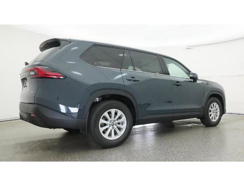 New 2026 Toyota Grand Highlander XLE FWD image 25