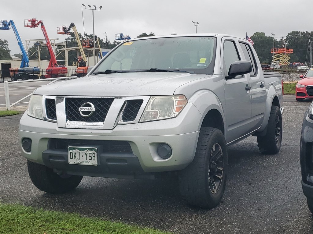 Used 2018 Nissan Frontier SV AWD/4WD image 2