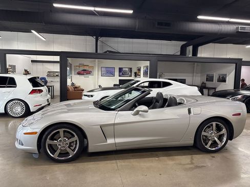 Used 2008 Chevrolet Corvette Convertible w/ Preferred Equipment Group RWD image 5