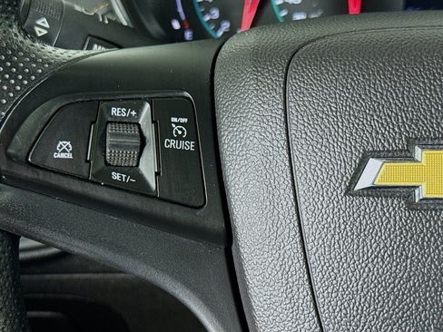 Used 2020 Chevrolet Trax LS w/ Tint and Cruise Package AWD/4WD image 11