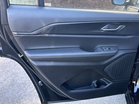 New 2025 Jeep Grand Cherokee L Laredo image 20