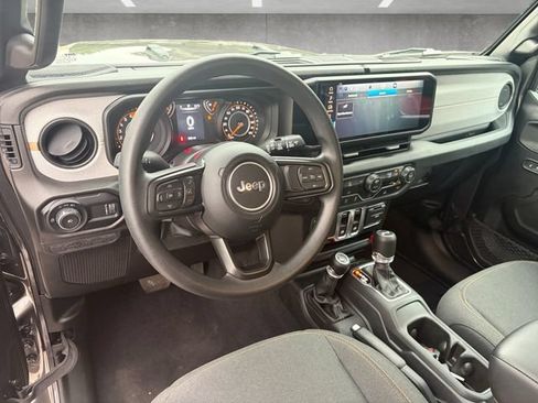 Used 2025 Jeep Wrangler Sport AWD/4WD image 20