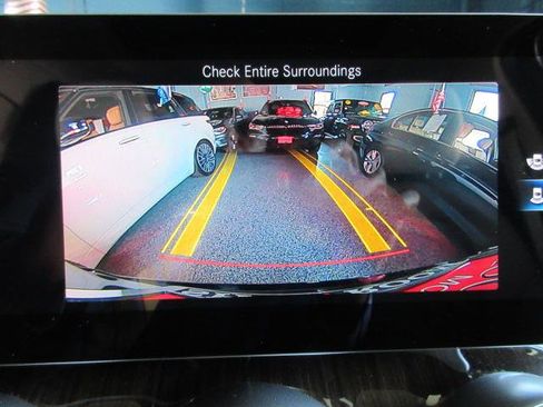 Used 2020 Mercedes-Benz GLC 300 4MATIC w/ Multimedia Package image 25