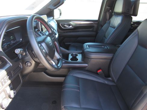 Used 2024 Chevrolet Suburban RST w/ Sport Performance Package image 18