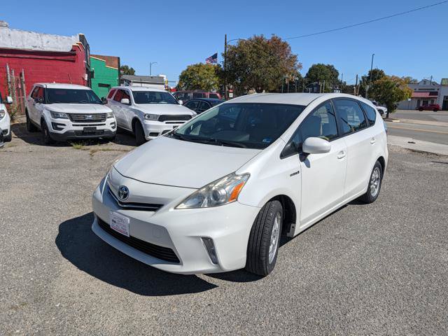 Used 2014 Toyota Prius V Three FWD image 2