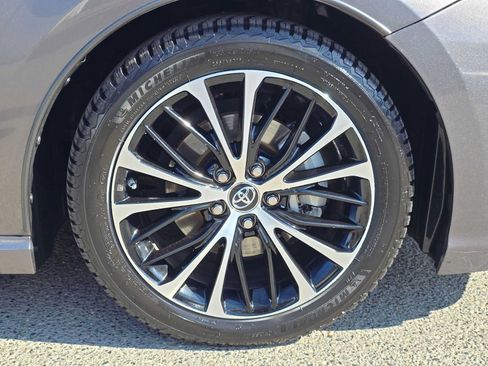 Used 2018 Toyota Camry SE w/ Audio Package FWD image 9
