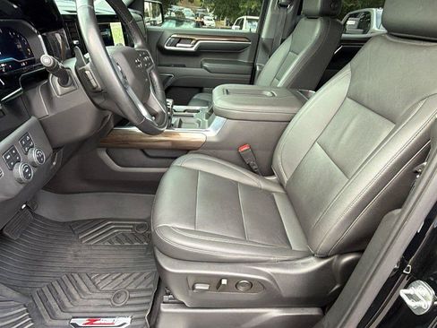 Used 2022 Chevrolet Silverado 1500 LT Trail Boss w/ LT Trail Boss Premium Package AWD/4WD image 16