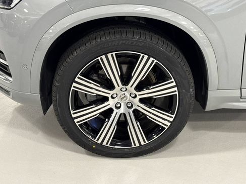 Certified 2024 Volvo XC90 B6 Ultimate w/ Protection Package Premier AWD/4WD image 8