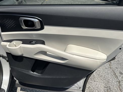 Used 2025 Kia Sorento S w/ Panoramic Sunroof Package FWD image 17