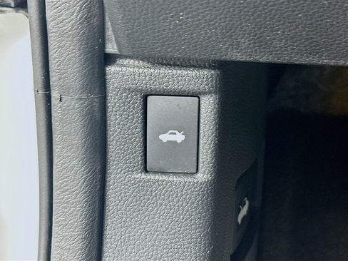 Used 2025 Honda Accord Touring image 17