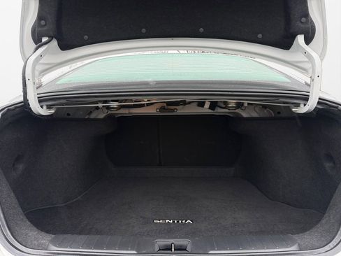 Certified 2025 Nissan Sentra SV image 18