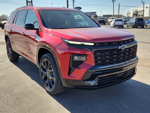 New 2026 Chevrolet Traverse RS w/ LPO, Floor Liner Package image 5