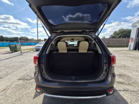 Used 2017 Mitsubishi Outlander SE image 9