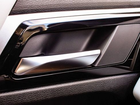 Used 2025 Mitsubishi Outlander SE AWD/4WD image 9