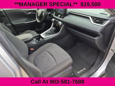 Used 2021 Toyota RAV4 XLE image 13