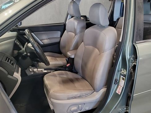 Used 2015 Subaru Forester 2.5i Limited AWD/4WD image 32