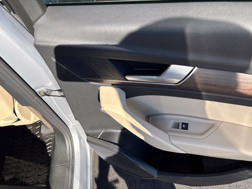Used 2024 Audi Q5 2.0T Premium w/ Convenience Package AWD/4WD image 27