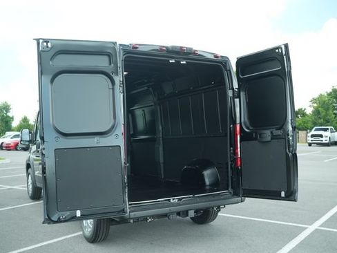 New 2026 RAM ProMaster 2500 w/ Quick Order Package 22G SLT FWD image 13