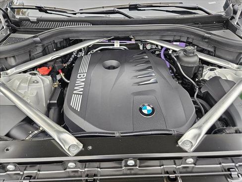 New 2026 BMW X5 sDrive40i image 17