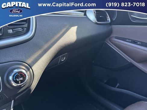 Used 2019 Kia Sorento SX w/ SX Touring Package image 28