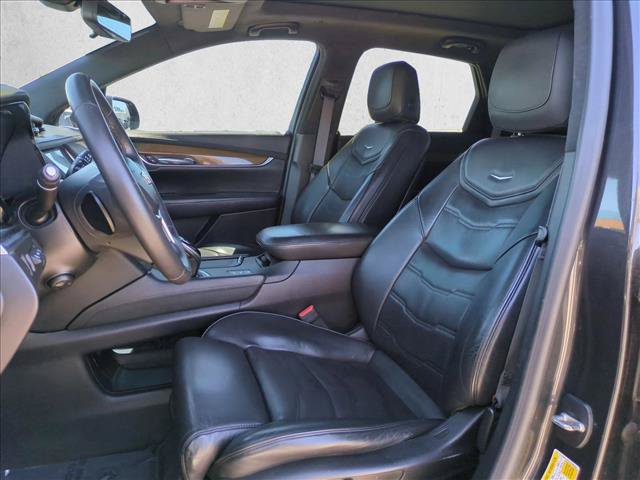 Used 2017 Cadillac XT5 Platinum w/ Driver Assist Package AWD/4WD image 17