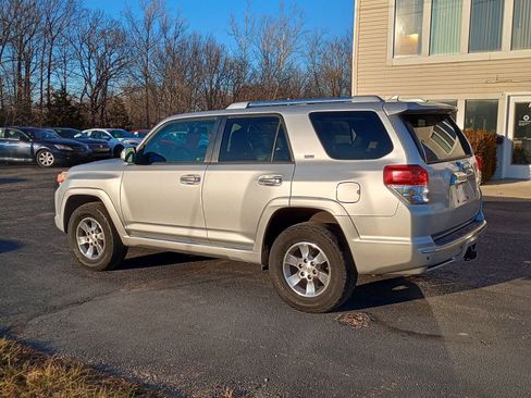 Used 2011 Toyota 4Runner SR5 image 3