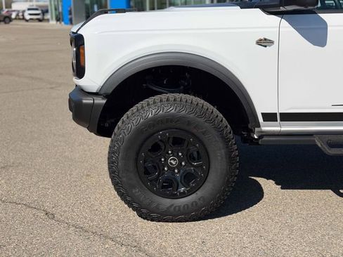 Used 2023 Ford Bronco Wildtrak AWD/4WD image 11