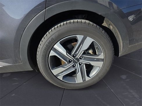 Used 2024 Kia Sorento SX Prestige w/ Panoramic Sunroof Package image 14