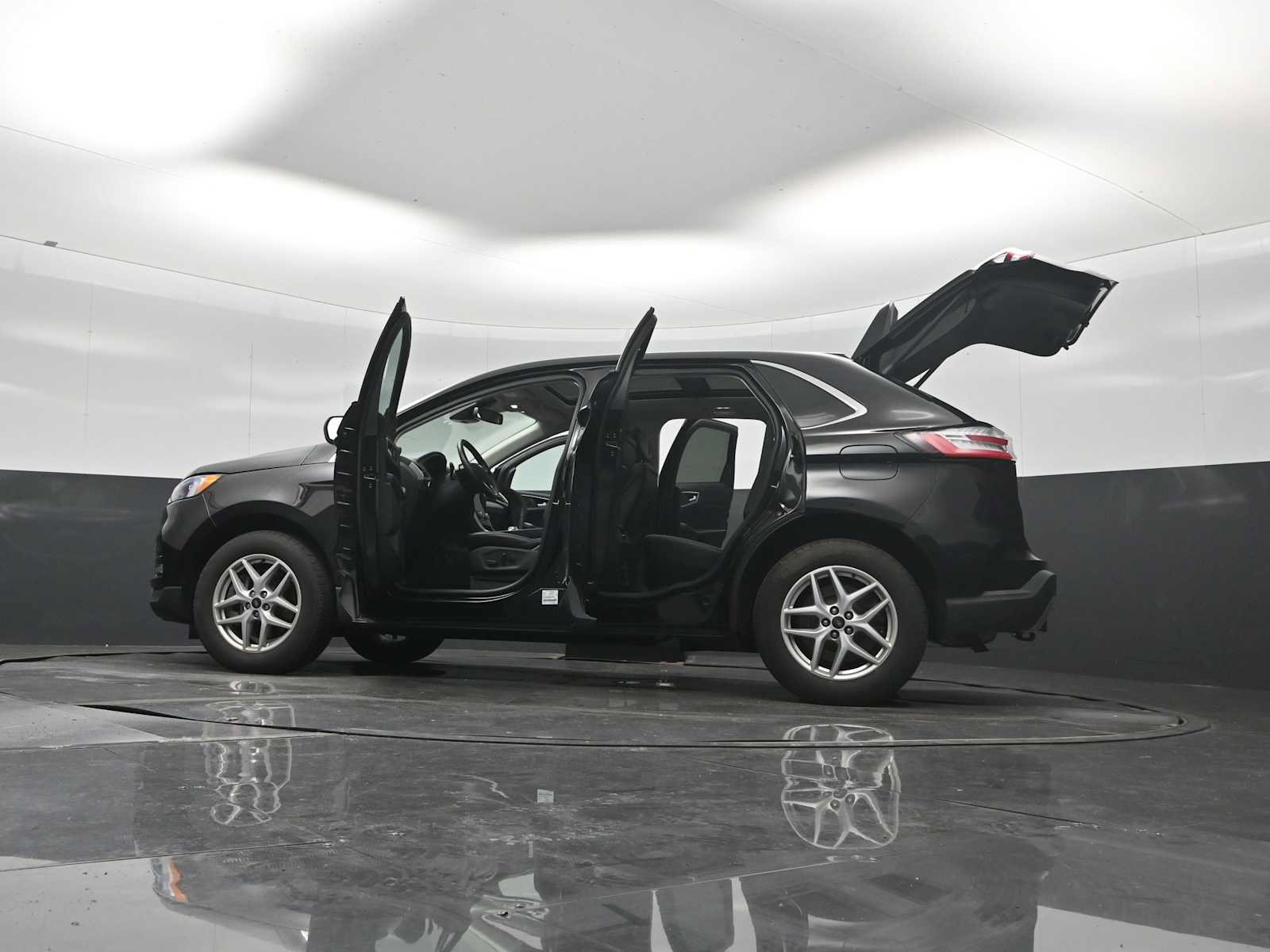 Certified 2024 Ford Edge SEL w/ Convenience Package AWD/4WD image 37