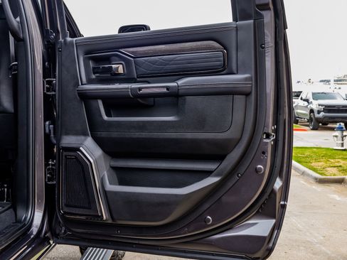 Used 2026 RAM 3500 Limited image 41