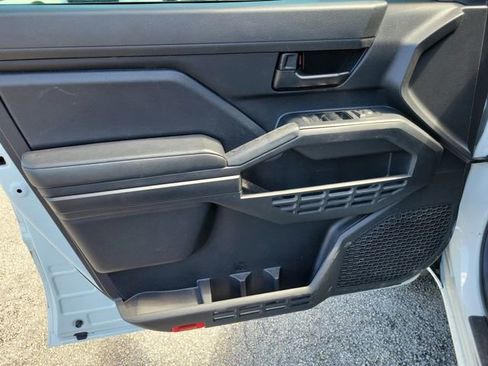 Used 2024 Toyota Tacoma SR image 16