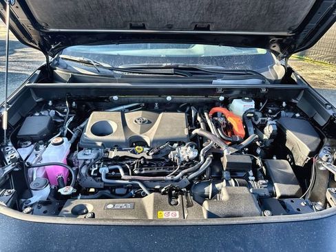 New 2025 Toyota RAV4 XLE image 33