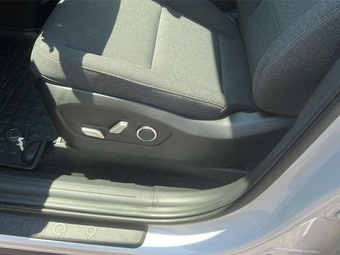 New 2026 Hyundai Ioniq 9 SE AWD/4WD image 14