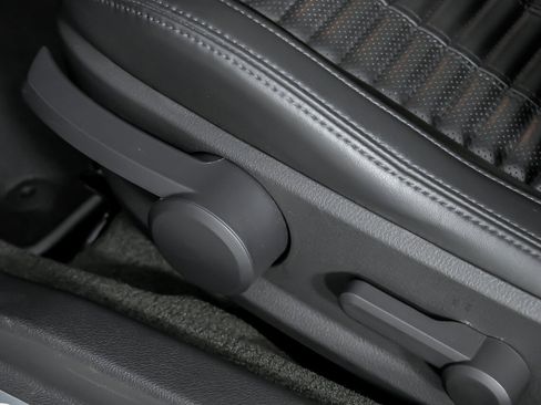 Used 2013 Ford Mustang Shelby GT500 RWD image 24