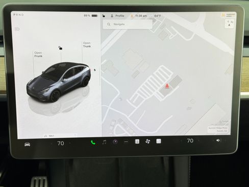 Used 2023 Tesla Model Y Performance image 22