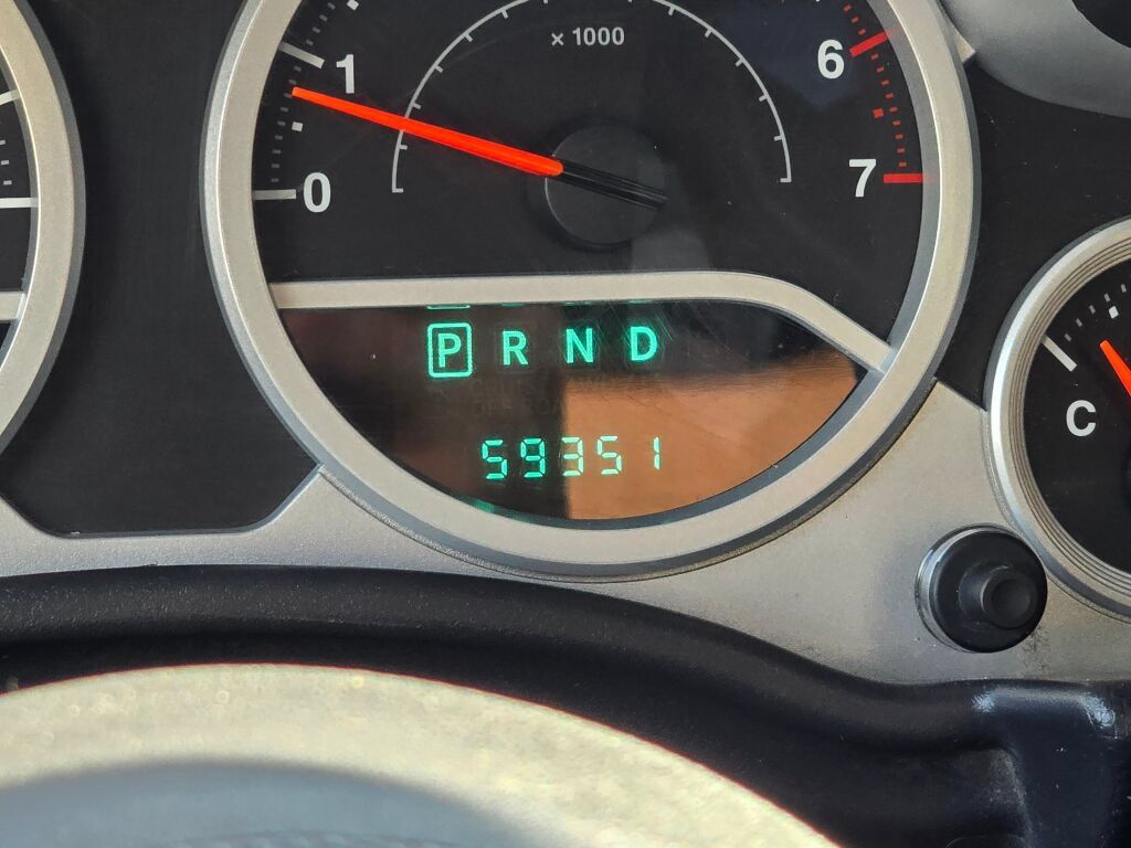 Used 2008 Jeep Wrangler Sahara AWD/4WD image 13