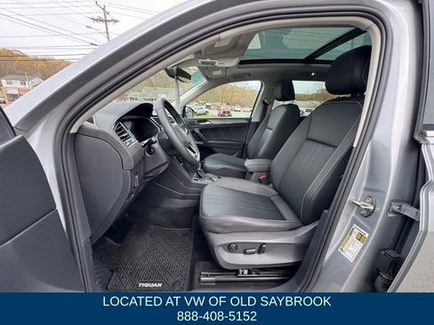 Certified 2023 Volkswagen Tiguan SE w/ Panoramic Sunroof Package AWD/4WD image 28