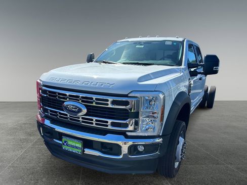 New 2025 Ford F450 XL w/ XL Chrome Package image 3